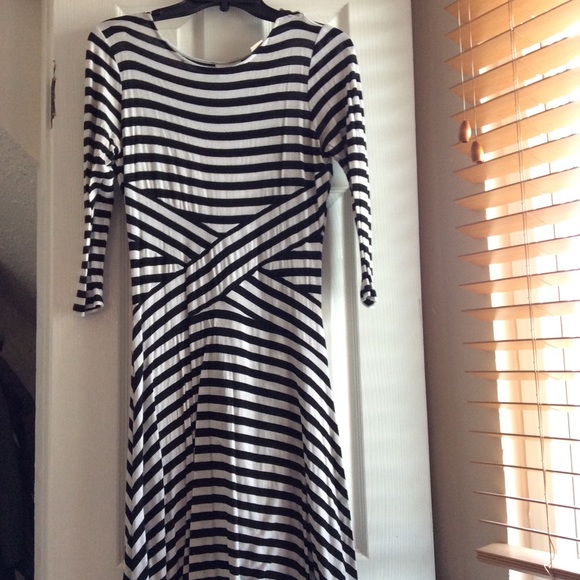 2 FOR 1 dresses - Picture 3 of 4